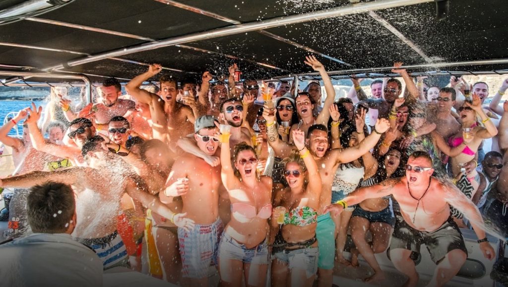 fiestas en barco en tenerife Fiestas en barco en Tenerife. Despedidas en catamaran