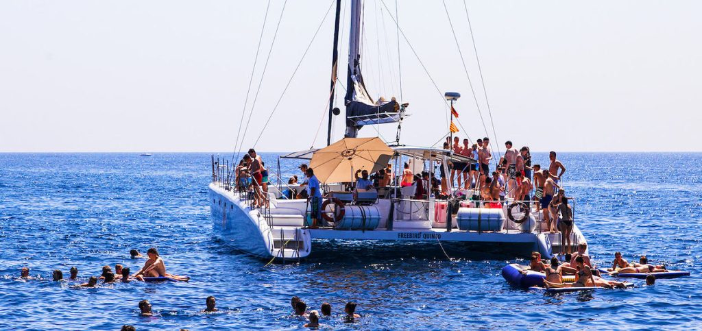Fiesta en barco despedida soltero Lloret de Mar