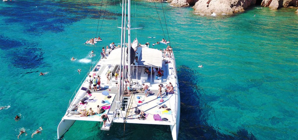 Boat party en Lloret de Mar, perfecta para tu despedida de soltera