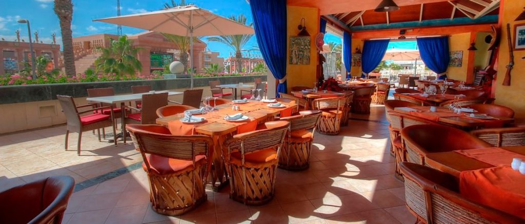 Cena con espectáculo para despedidas en Tenerife